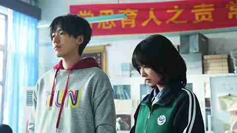 纯爱战神应声笑死！！电影《她的小梨涡》定档七夕 东北纯爱喜剧先笑后甜